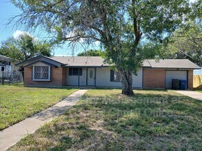 Building Photo - 10609 Kingwood Dr