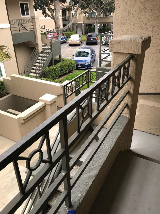 Foto del edificio - 7405 Charmant Dr