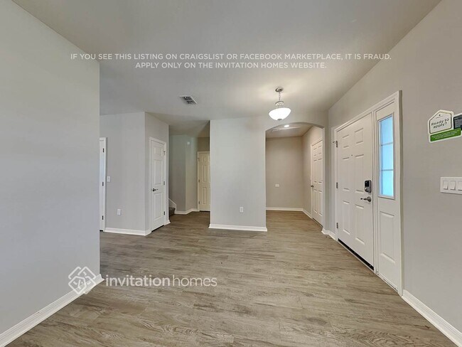 Foto del edificio - 146 St Thomas Dr