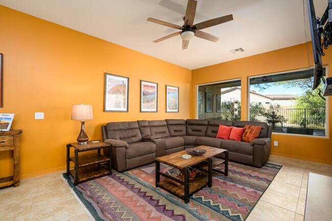 Building Photo - 7410 E Russet Sky Dr