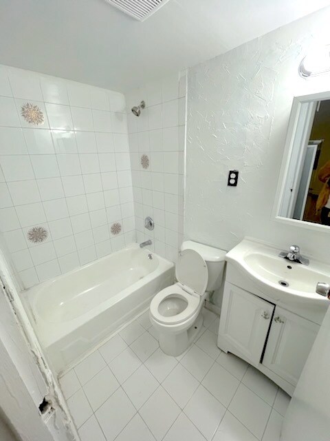 Foto del edificio - 11103 76th Dr
