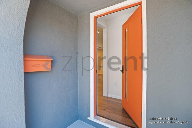 Foto del edificio - 2758 Ritchie St
