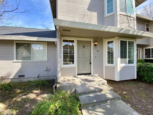 Foto del edificio - Updated 2 Bed 2 Story Napa Valley Club Con...