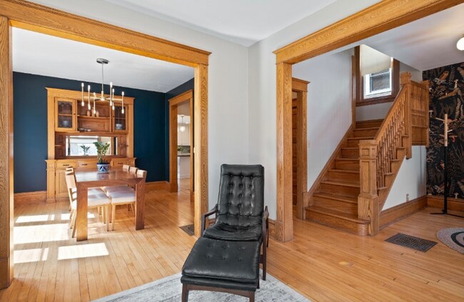 Building Photo - 4444 Xerxes Ave S
