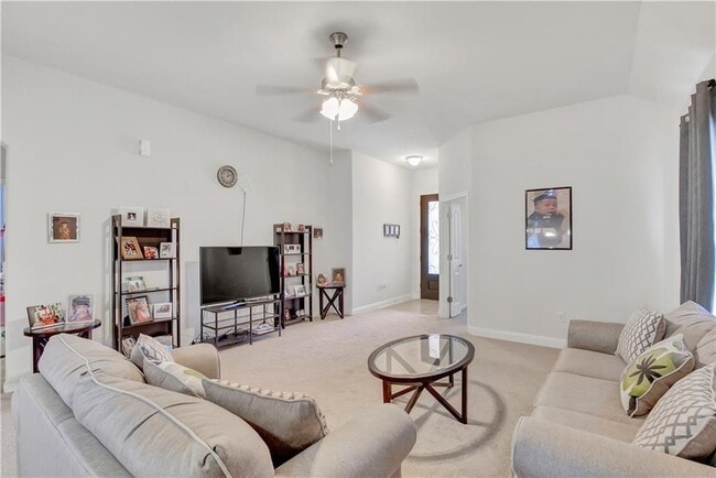 Building Photo - 112 Silverspot Ct