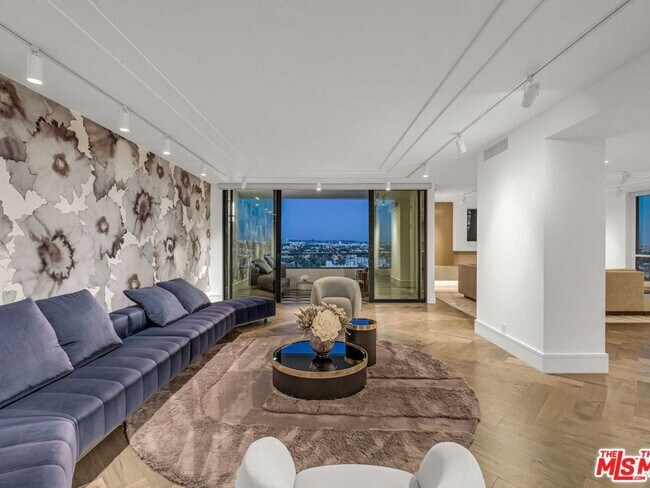 Foto del edificio - 1100 Alta Loma Rd