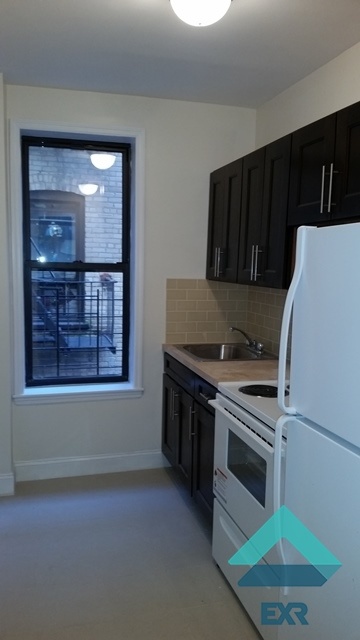Foto del edificio - 220 E 18th St
