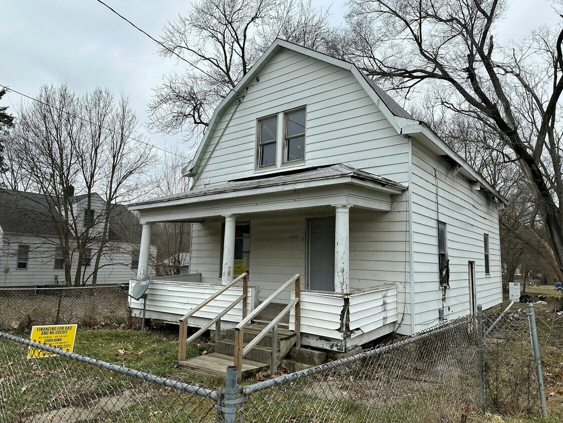 Foto principal - 2203 W Howett St