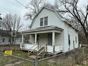 Building Photo - 2203 W Howett St