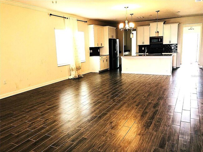 Foto del edificio - 4625 Rhythm Rd