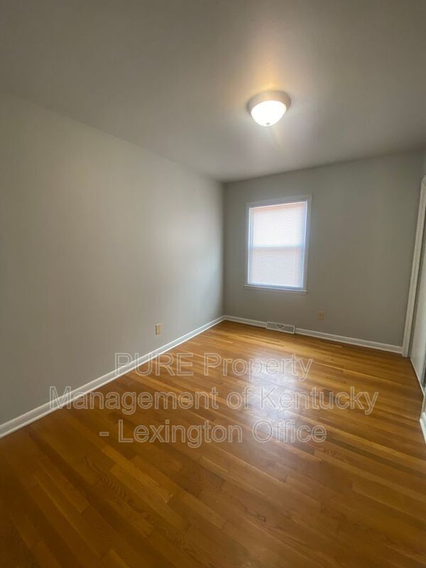 Foto del edificio - 3496 Lansdowne Dr