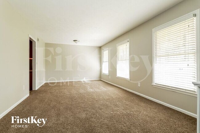 Foto del edificio - 5551 Four Winds Dr SW
