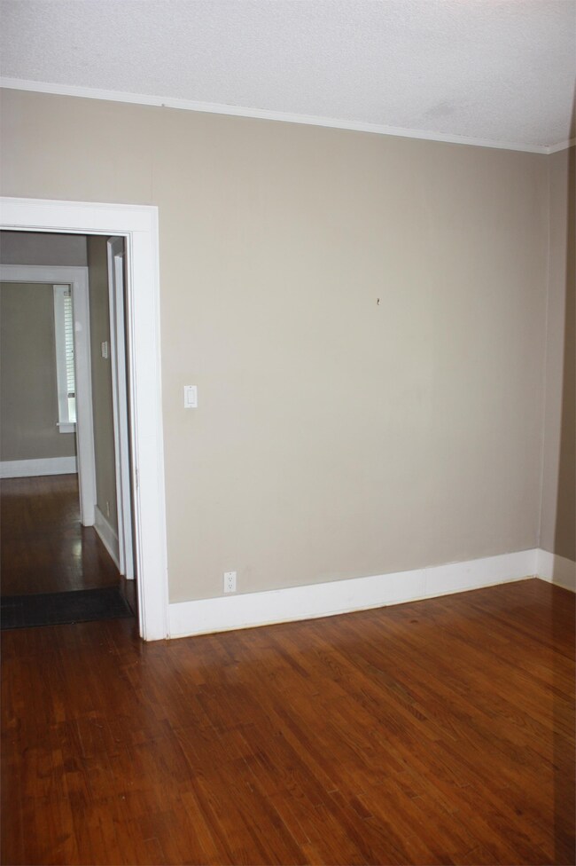 Building Photo - 1217 S Indian Ave