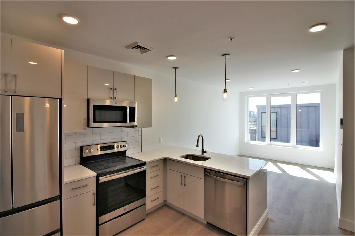 Primary Photo - 3 New St