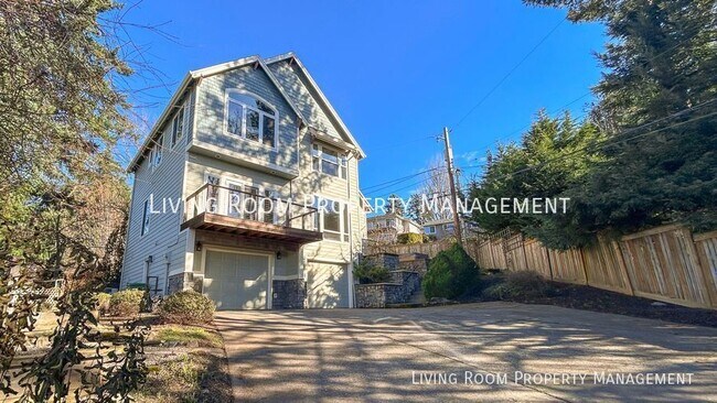 Building Photo - 4BR Beauty with Views in Sought-After Hayh...
