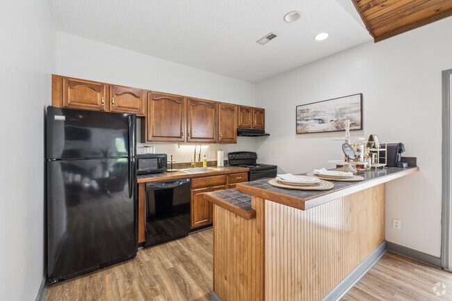 Clubhouse Kitchen - Country Shores Apartments