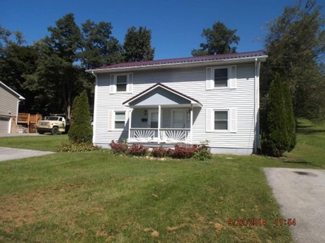 2-Bedroom, 1 Bath Duplex - 2-Bedroom, 1  Bath Duplex