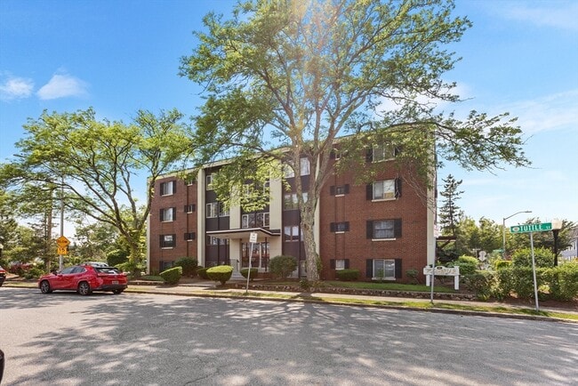 Building Photo - 50 Tuttle St