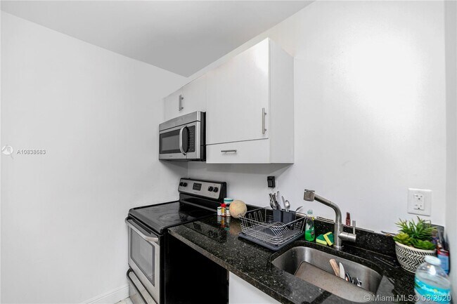 Foto del edificio - 922 Jefferson Ave