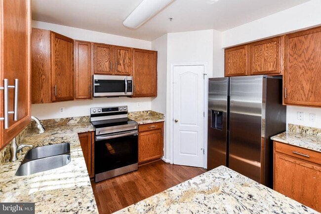 Building Photo - 2713 Yancey Ln