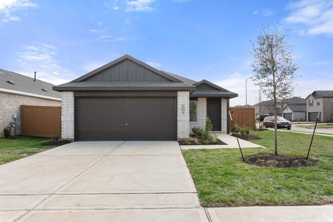 Building Photo - 3064 Fantasy Ter Dr