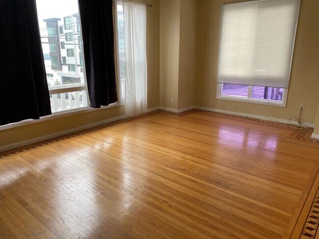 Building Photo - 648 Taraval St