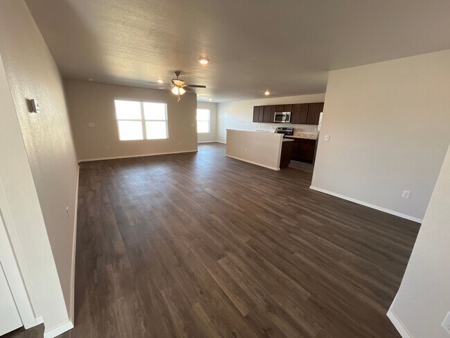 Foto del edificio - *Pre-leasing* Three Bedroom | Two Bath Hom...