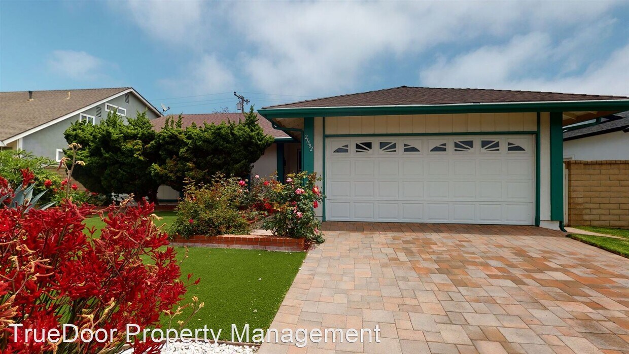 Foto principal - 4 br, 2 bath House - 21592 Hanakai Ln
