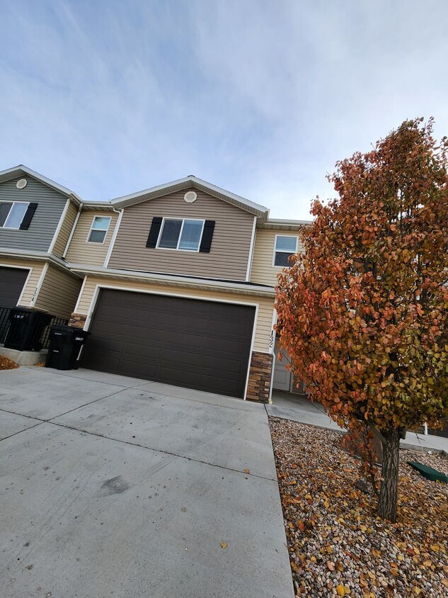 Foto principal - Charming 3 Bedroom Townhome in Cedar City