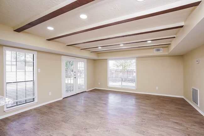 Building Photo - 4402 Dawn Creek Ln