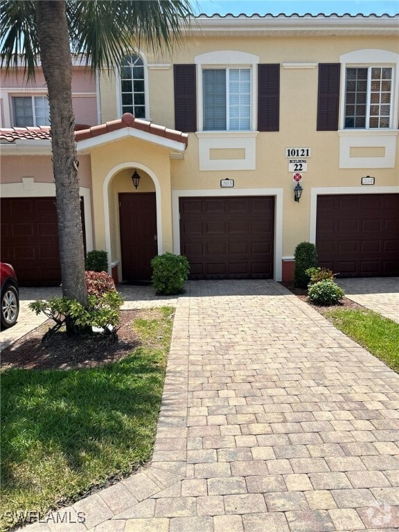 Building Photo - 10121 Villagio Palms Way