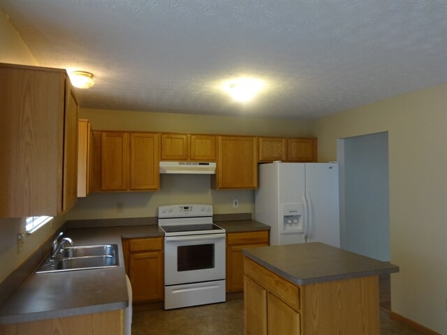 Fotografía del edificio - 5635 Tarben Woods Ct