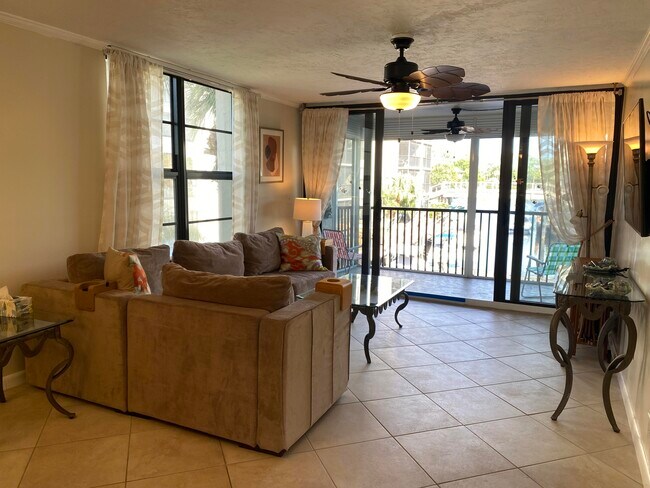 Foto del edificio - 4 Royal Palm Way
