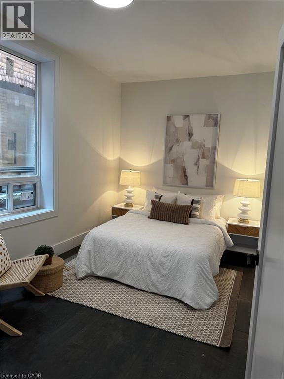 Photo du bâtiment - 307 Barton St E