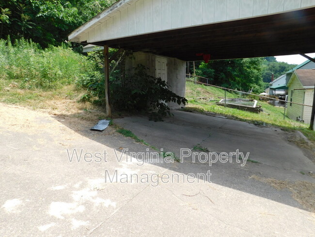 Building Photo - 178 Delta Rd 170