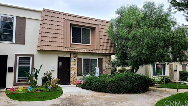 Foto principal - 11055 Slater Ave