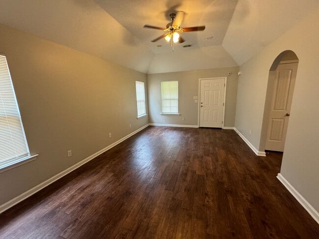 Building Photo - 3805 Carnes Ave