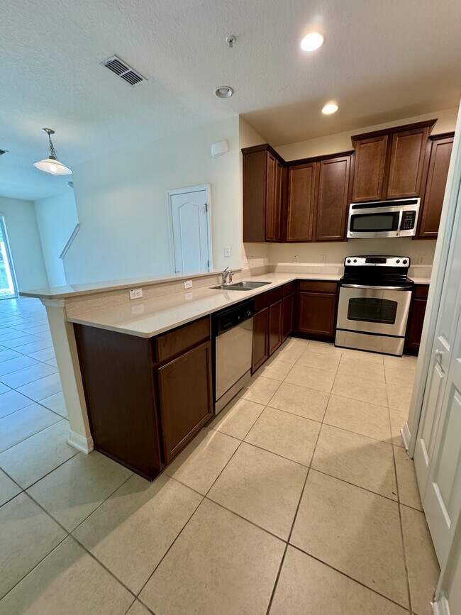 Foto del edificio - 14241 Oasis Cove Boulevard