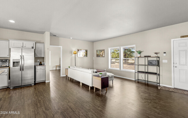 Building Photo - 401 Kaibab Ave