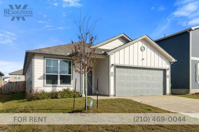 Foto del edificio - "Charming 3-Bedroom Retreat with 2 Full Baths in Converse, TX – Cozy 1494 Sq Ft Haven Awaits!"