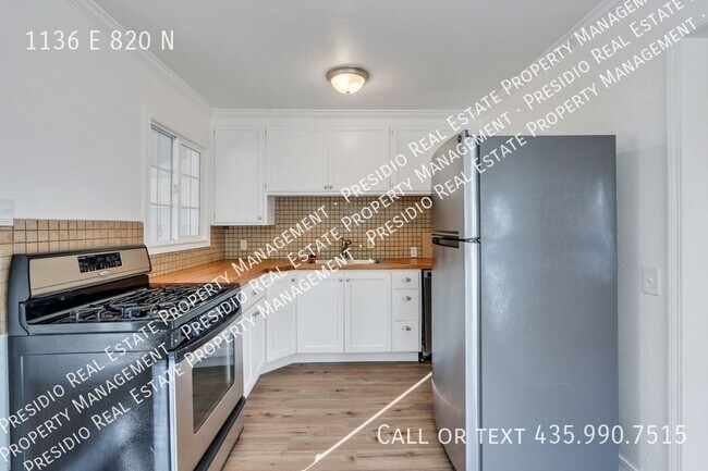 Building Photo - 1136 E 820 N