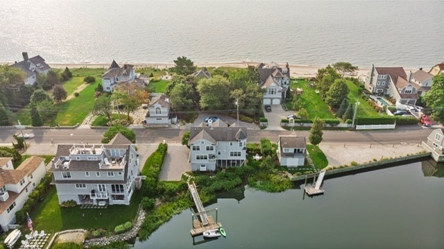 Primary Photo - 1810 Fairfield Beach Rd