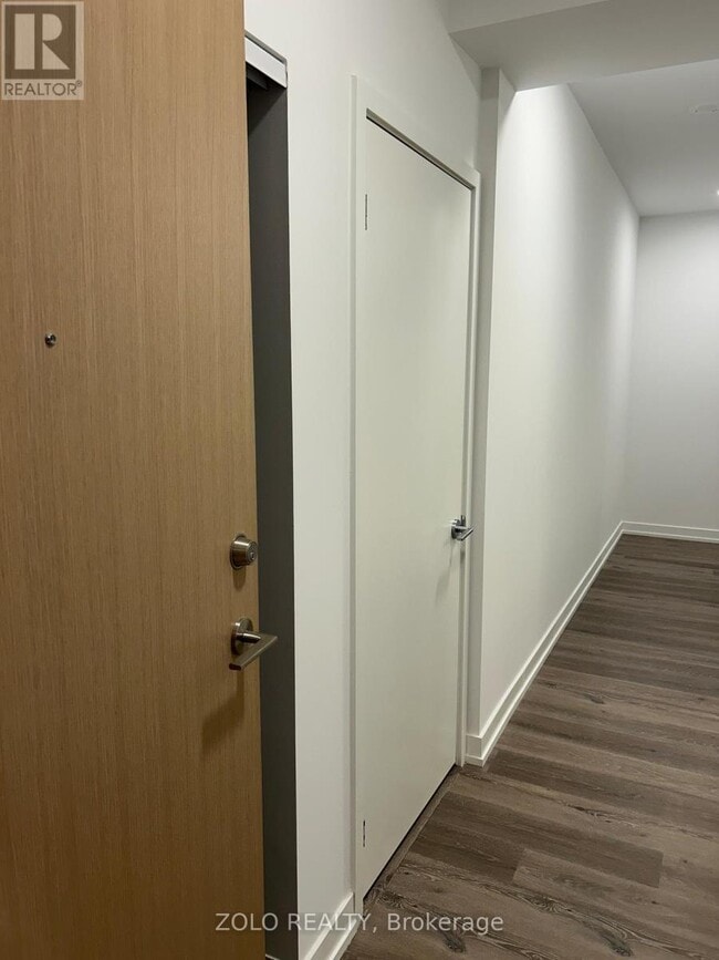 Building Photo - 395 Square One Dr