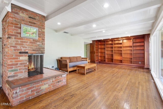 Foto del edificio - 1765 E California Blvd