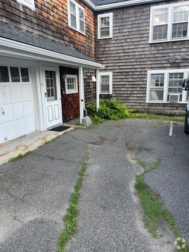 Apartments For Rent in Rockport MA with Hardwood Floors 1 Rentals
