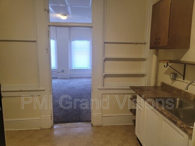 Foto del edificio - 601 Monroe Ave