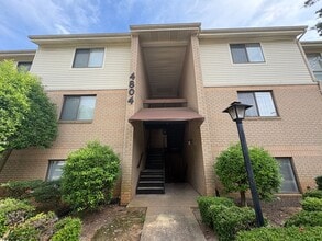 Building Photo - 4804 Spring Lake Dr