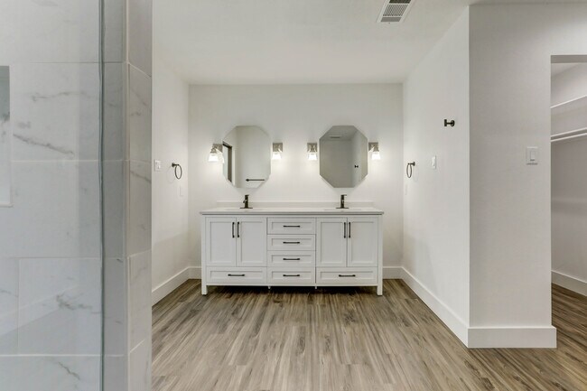 Foto del edificio - 9503 Woodshire Dr