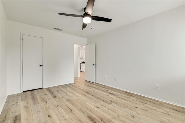 Building Photo - 1602 W Braker Ln