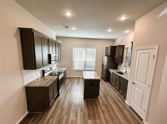 Foto del edificio - 1113 W Cedar River Rd